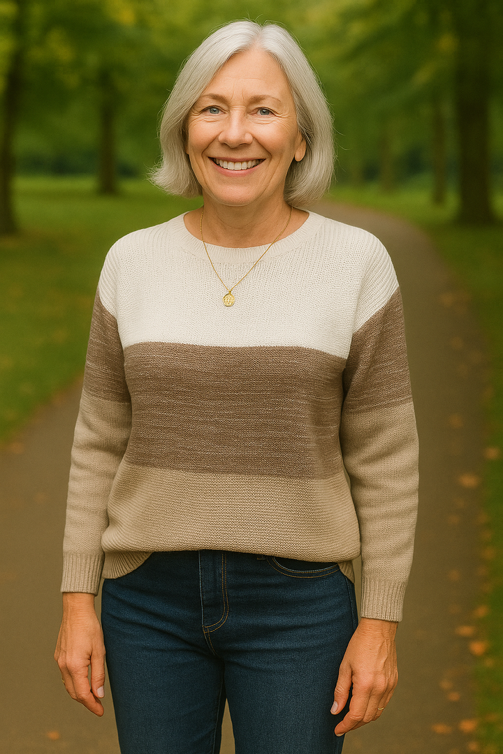 Mia - Stylish Ombre Sweater